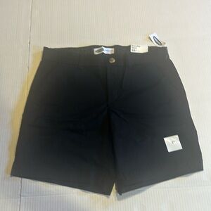 NWT Old Navy black everyday shorts mid rise zipper front pockets can be belted
